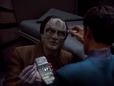 Star Trek: Deep Space Nine Screencaps "The Wire" (S2:E22)