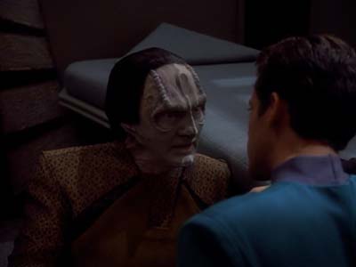 Star Trek: Deep Space Nine Screencaps "The Wire" (S2:E22)