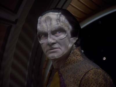 Star Trek: Deep Space Nine Screencaps "The Wire" (S2:E22)