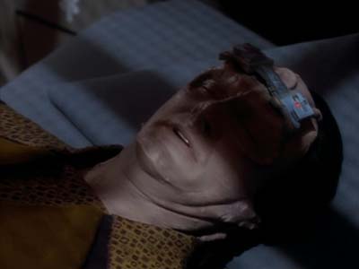 Star Trek: Deep Space Nine Screencaps "The Wire" (S2:E22)