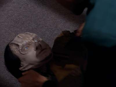 Star Trek: Deep Space Nine Screencaps "The Wire" (S2:E22)