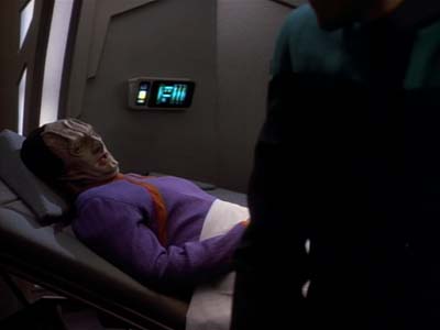 Star Trek: Deep Space Nine Screencaps "The Wire" (S2:E22)