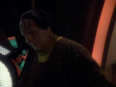 Star Trek: Deep Space Nine Screencaps "The Wire" (S2:E22)