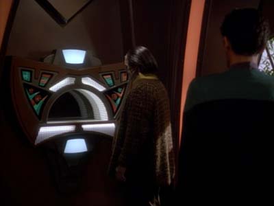 Star Trek: Deep Space Nine Screencaps "The Wire" (S2:E22)