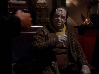 Star Trek: Deep Space Nine Screencaps "The Wire" (S2:E22)