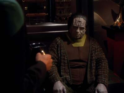 Star Trek: Deep Space Nine Screencaps "The Wire" (S2:E22)