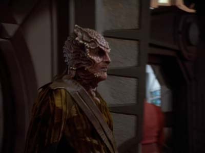 Star Trek: Deep Space Nine Screencaps "The Wire" (S2:E22)