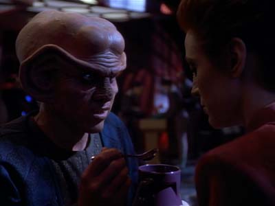 Star Trek: Deep Space Nine Screencaps "Crossover" (S2:E23)