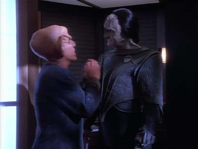 Star Trek: Deep Space Nine Screencaps "Crossover" (S2:E23)