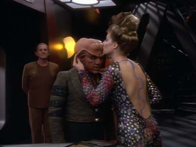 Star Trek: Deep Space Nine Screencaps "The Collaborator" (S2:E24)