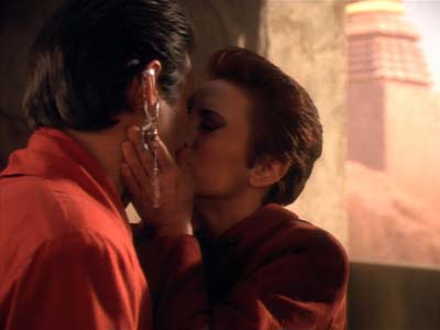 Star Trek: Deep Space Nine Screencaps "The Collaborator" (S2:E24)