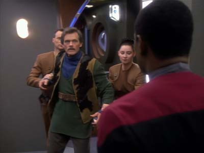 Star Trek: Deep Space Nine Screencaps "Tribunal" (S2:E25)