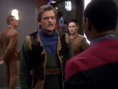 Star Trek: Deep Space Nine Screencaps "Tribunal" (S2:E25)