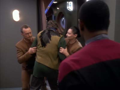 Star Trek: Deep Space Nine Screencaps "Tribunal" (S2:E25)