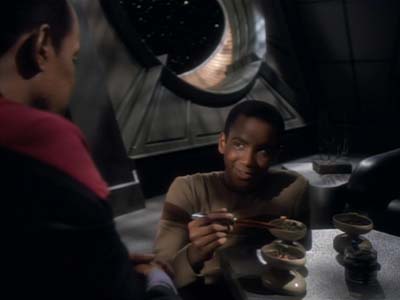Star Trek: Deep Space Nine Screencaps "The Jem'Hadar" (S2:E26)