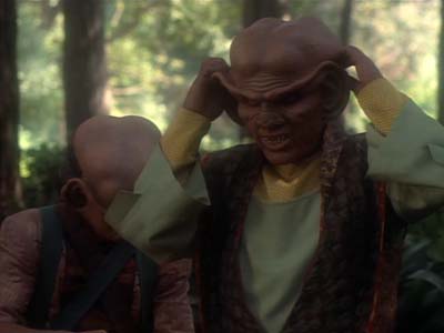 Star Trek: Deep Space Nine Screencaps "The Jem'Hadar" (S2:E26)