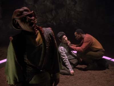 Star Trek: Deep Space Nine Screencaps "The Jem'Hadar" (S2:E26)