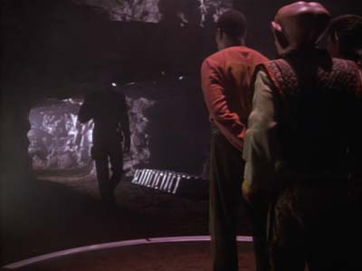 Star Trek: Deep Space Nine Screencaps "The Jem'Hadar" (S2:E26)