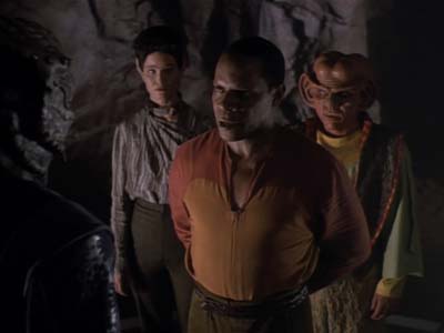 Star Trek: Deep Space Nine Screencaps "The Jem'Hadar" (S2:E26)