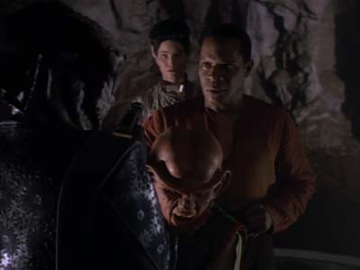 Star Trek: Deep Space Nine Screencaps "The Jem'Hadar" (S2:E26)