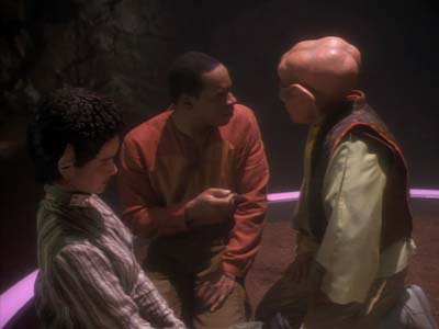 Star Trek: Deep Space Nine Screencaps "The Jem'Hadar" (S2:E26)