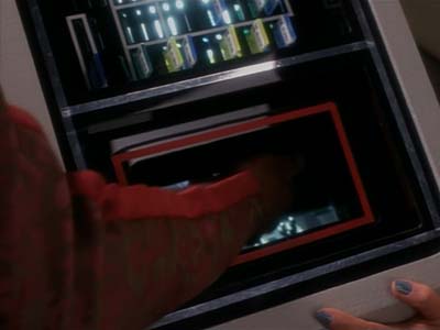 Star Trek: Deep Space Nine Screencaps "The Jem'Hadar" (S2:E26)