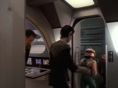 Star Trek: Deep Space Nine Screencaps "The Jem'Hadar" (S2:E26)