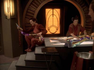 Star Trek: Deep Space Nine Screencaps "Fascination" (S3:E10)