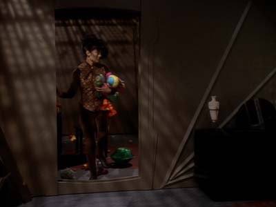 Star Trek: Deep Space Nine Screencaps "Fascination" (S3:E10)