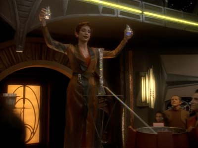 Star Trek: Deep Space Nine Screencaps "Fascination" (S3:E10)