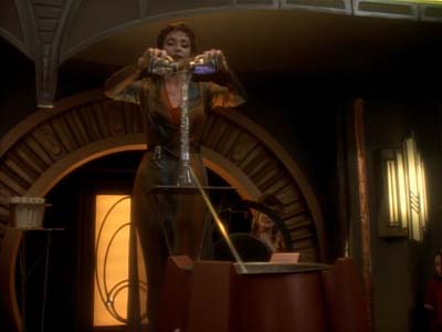 Star Trek: Deep Space Nine Screencaps "Fascination" (S3:E10)