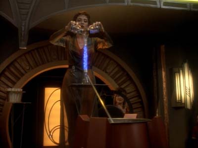 Star Trek: Deep Space Nine Screencaps "Fascination" (S3:E10)
