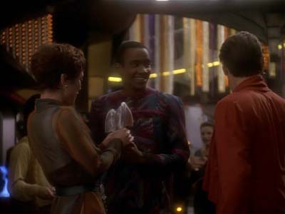 Star Trek: Deep Space Nine Screencaps "Fascination" (S3:E10)