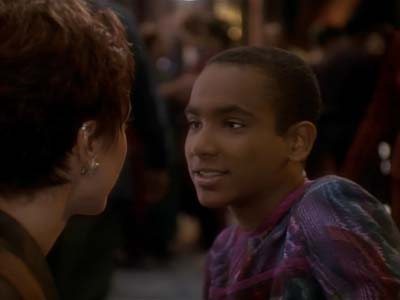 Star Trek: Deep Space Nine Screencaps "Fascination" (S3:E10)