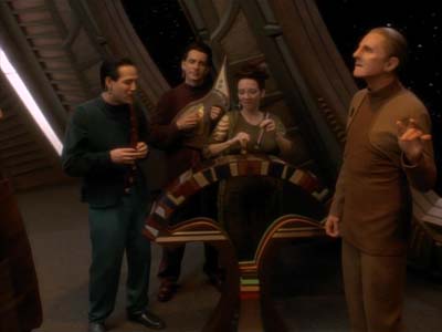 Star Trek: Deep Space Nine Screencaps "Fascination" (S3:E10)