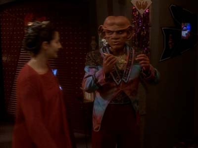 Star Trek: Deep Space Nine Screencaps "Fascination" (S3:E10)