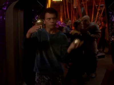 Star Trek: Deep Space Nine Screencaps "Fascination" (S3:E10)