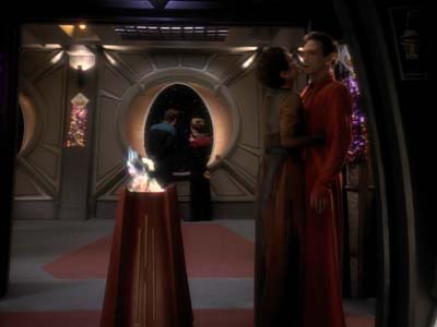Star Trek: Deep Space Nine Screencaps "Fascination" (S3:E10)
