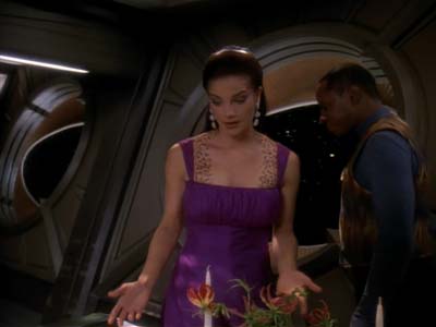 Star Trek: Deep Space Nine Screencaps "Fascination" (S3:E10)
