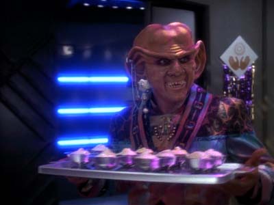 Star Trek: Deep Space Nine Screencaps "Fascination" (S3:E10)