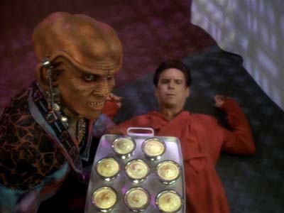 Star Trek: Deep Space Nine Screencaps "Fascination" (S3:E10)