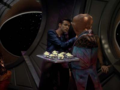Star Trek: Deep Space Nine Screencaps "Fascination" (S3:E10)