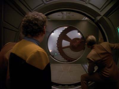 Star Trek: Deep Space Nine Screencaps "Life Support" (S3:E13)