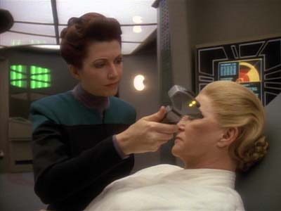 Star Trek: Deep Space Nine Screencaps "Life Support" (S3:E13)