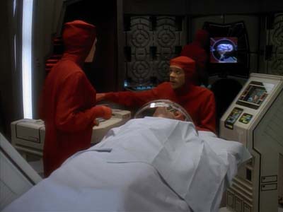 Star Trek: Deep Space Nine Screencaps "Life Support" (S3:E13)