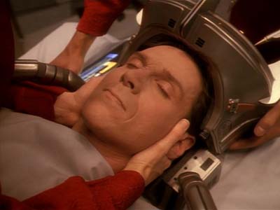 Star Trek: Deep Space Nine Screencaps "Life Support" (S3:E13)