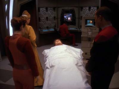 Star Trek: Deep Space Nine Screencaps "Life Support" (S3:E13)