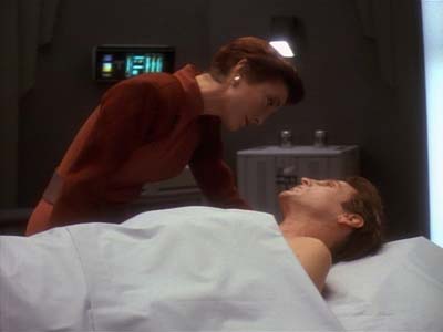 Star Trek: Deep Space Nine Screencaps "Life Support" (S3:E13)