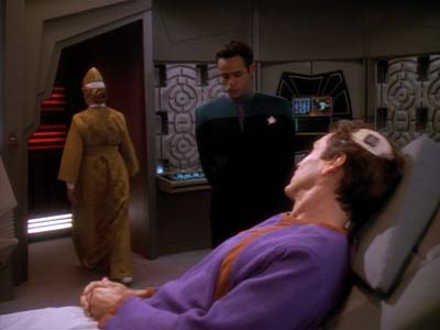 Star Trek: Deep Space Nine Screencaps "Life Support" (S3:E13)