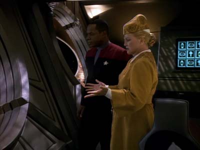 Star Trek: Deep Space Nine Screencaps "Life Support" (S3:E13)